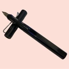 ブラック 万年筆 キャップ式父の日就職祝い母の日記念品など筆記用具