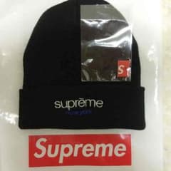 かずまん様専用お取り置きSupreme ニットキャップのサムネイル