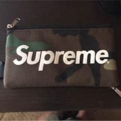 supremeモバイルポーチのサムネイル