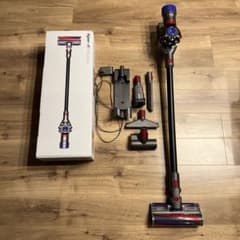 美品】dyson V8 fluffy extra ダイソン - メルカリ