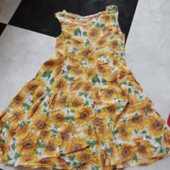 ひまわり柄  ワンピースのサムネイル