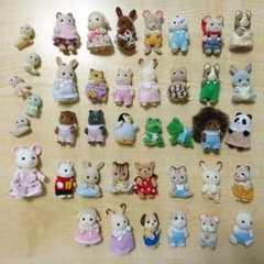 【86さま専用】シルバニアファミリー40体　赤ちゃんたっぷりのサムネイル