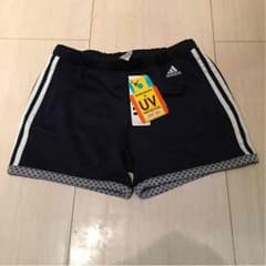 〈ぴよたん様 専用〉adidas  短パンのサムネイル