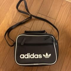 adidas ショルダーバッグ ブラックのサムネイル