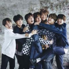 【 あゆ様専用⠀】BTS シリアルナンバーのサムネイル
