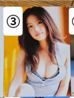 ひ*ろ様 今田美桜L判写真3枚+1枚落札後お選びください。 - メルカリ