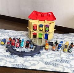 【値下げ】チャギントンコレクション &大きな車庫セット他のサムネイル