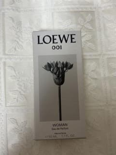 LOEWE 001 WOMAN Eau de Parfum 50mlのサムネイル