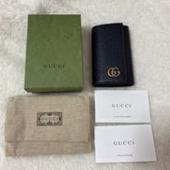 【新品未使用】GUCCI  GGマーモント レザーキーケース キーリング付きのサムネイル