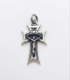 DEAL DESIGN ペンダントトップ the GazettE Reita DEAL DESIGN ペンダントトップ the GazettE Reita - メルカリ
