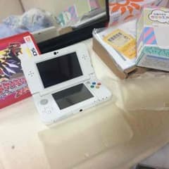 Eli様専用 new 任天堂 3DS ホワイト+ポケットモンスター オメガルビーのサムネイル