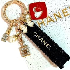 CHANEL 2026バレンタイン限定 ❣️ ハートチャーム♡キーリング - メルカリ