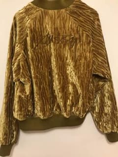 STUSSYのサムネイル