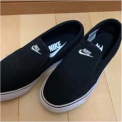 NIKE スリッポン スニーカーのサムネイル