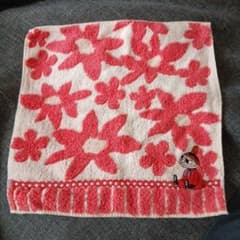 お値下げ中！！MOOMIN リトルミイ ミニタオル 花柄 ピンクのサムネイル