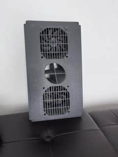 本日21時迄特価】200系ハイエース ナロー1〜3型 小窓用換気扇 試作中古