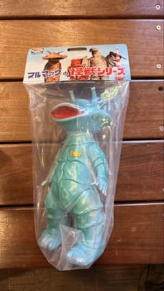 ブルマァク】怪獣シリーズ(昭和レトロカラー)カネゴン - メルカリ