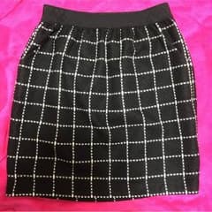 新品未使用☆最終値下げ♡秋冬チェック柄コクーンスカート☆LLサイズ☆のサムネイル
