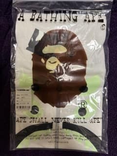 BAPE × BOUNTY HUNTER 蓄光マッドシャークデザイン Tシャツ白 - メルカリ