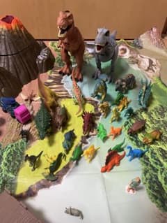 恐竜フィギュア 30体セットのサムネイル