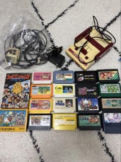 Nintendo ファミコンHVC-001 本体 カセット19個 - メルカリ