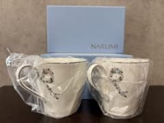 【未使用品】NARUMI ナルミ ペアマグカップ 花柄 ボーンチャイナ 箱付きのサムネイル