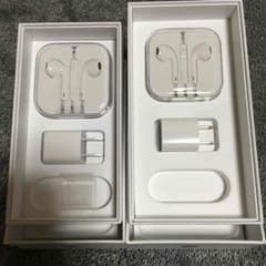 iPhone純正イヤホン(おまけにAppleステッカー♪)のサムネイル