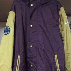 NIKE スノーボードウェアのサムネイル