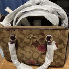 新品未使用　COACH フラワーパターン ハンドバッグのサムネイル