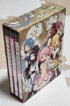 魔女まどか☆マギカ Blu-ray Disc BOX〈完全生産限定盤〉のサムネイル
