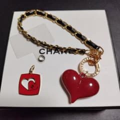☆CHANEL☆バレンタイン☆ノベルティチャーム☆ハート☆ロゴ入り☆ストラップ付のサムネイル