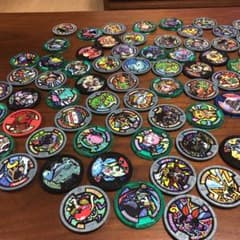妖怪ウォッチ 妖怪メダル 103枚セットのサムネイル