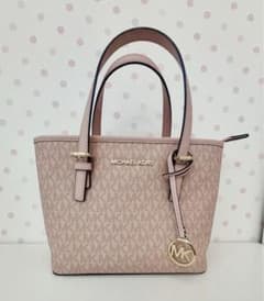 MICHEAL KORS ハンドバッグのサムネイル