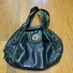 目立つ傷無し　パックの色モスグリーンのサムネイル