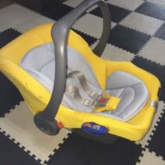 チャイルドシートのサムネイル