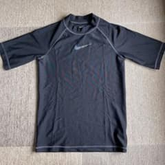 NIKE ナイキ ラッシュガード　150のサムネイル