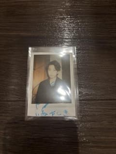 佐藤健 いぬやしき 直筆サイン入り チェキ ポラロイド - メルカリ