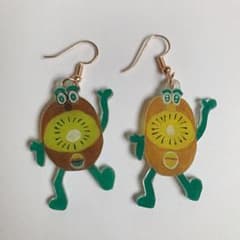 キウイブラザーズ　ピアス　ハンドメイドのサムネイル