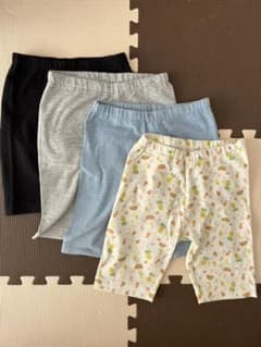 ユニクロ レギンス パンツ　5分丈　100 4枚組のサムネイル