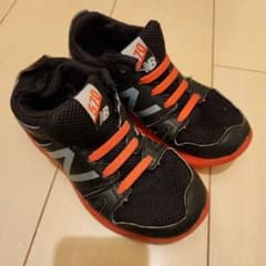 New Balance 570 ブラック　１９cmのサムネイル