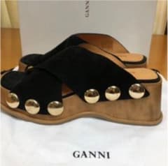 ganni ミュール　葵様専用のサムネイル