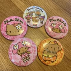 日焼けサンリオ　缶バッチのサムネイル