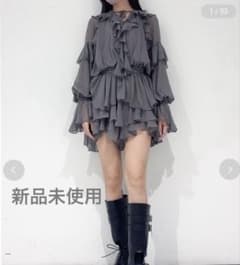 新品LILY BROWN（リリー ブラウン）　ドレープフリルセットアップのサムネイル