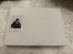 MEOVV 2026 SEASON’S GREETINGS スインのサムネイル