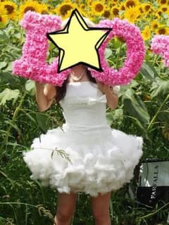 ウェディングドレスのサムネイル