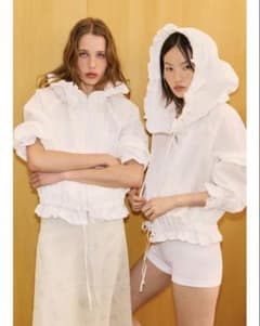 ZARA フリルトリムジップアップジャケット - メルカリ
