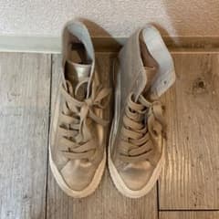 ハイカット スニーカー
