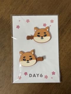 day6 デニマルズ　ヘアクリップ KEのサムネイル