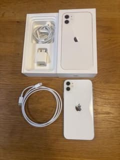 Apple iPhone 11 ホワイト 本体のサムネイル