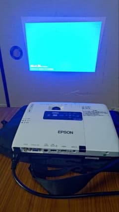 EPSON プロジェクター EB-1776W 本体 - メルカリ